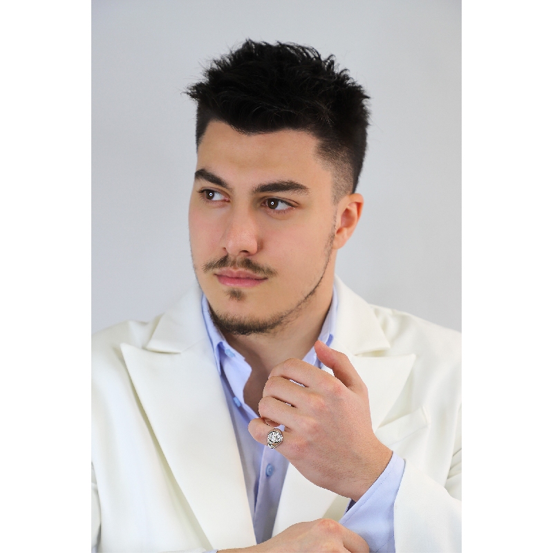 Anillo de sello con pavé de diamantes 