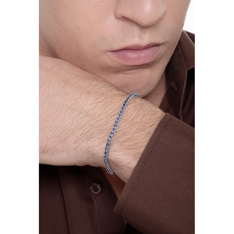 Pulsera Tennis piramidal en oro blanco 18 quilates con zafiros azules