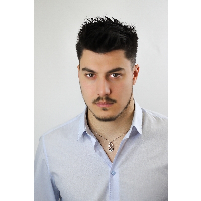 Collar cruz oro blanco hombre con diamantes