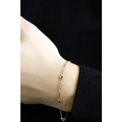 Pulsera de oro rosa de 18k con diamantes negros