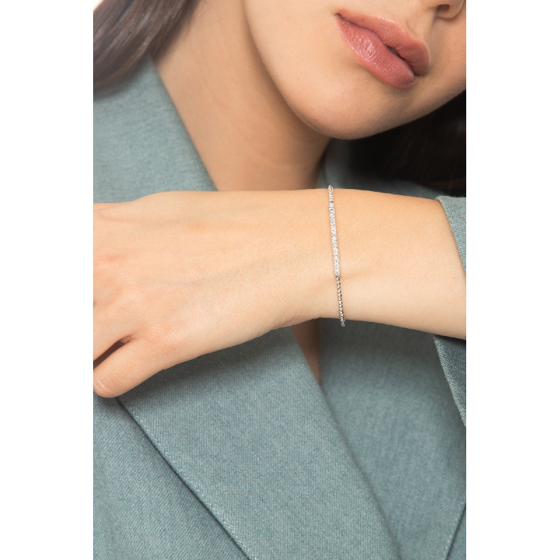 Brazalete rígido en oro blanco con diamantes Brazalete rígido en oro blanco con diamantes