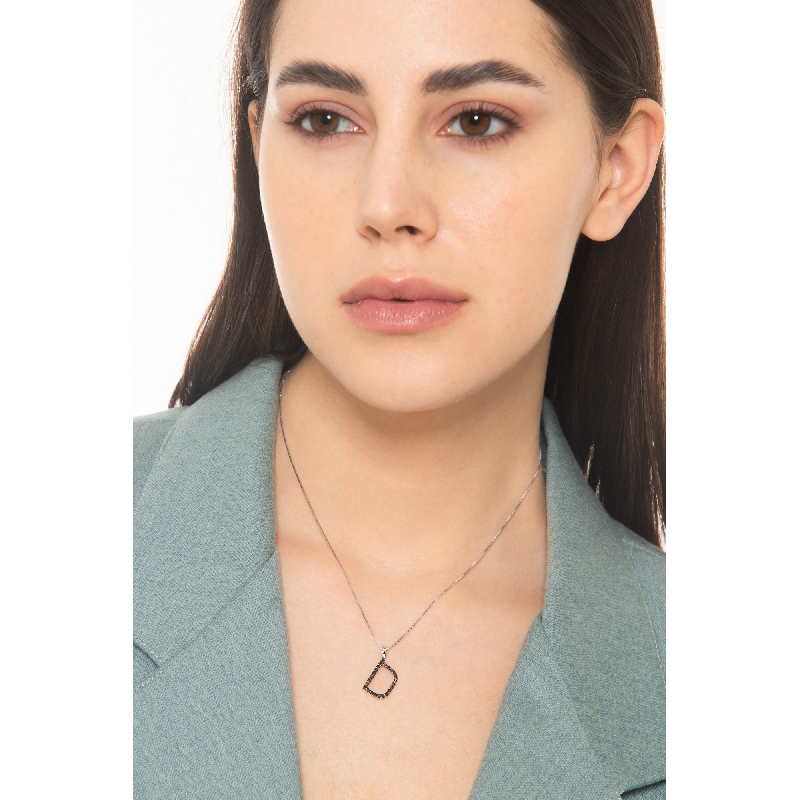 Collar con initial D de oro blanco y diamantes negros Collar con initial D de oro blanco y diamantes negros