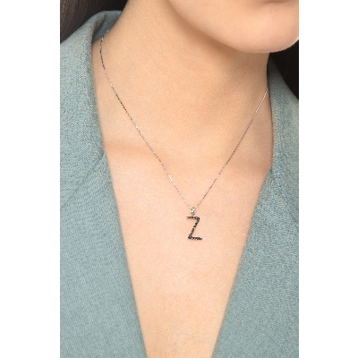 Collar con diamantes negros en oro blanco de 18k letra Z
