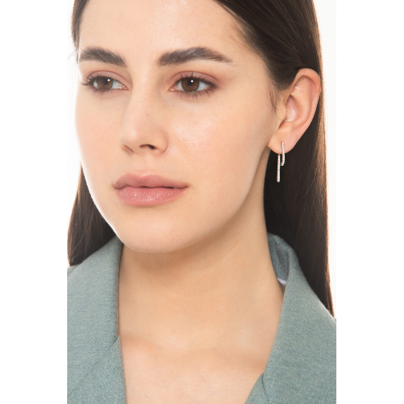 Pendientes en oro blanco 18k con tres filas de diamantes en cascada