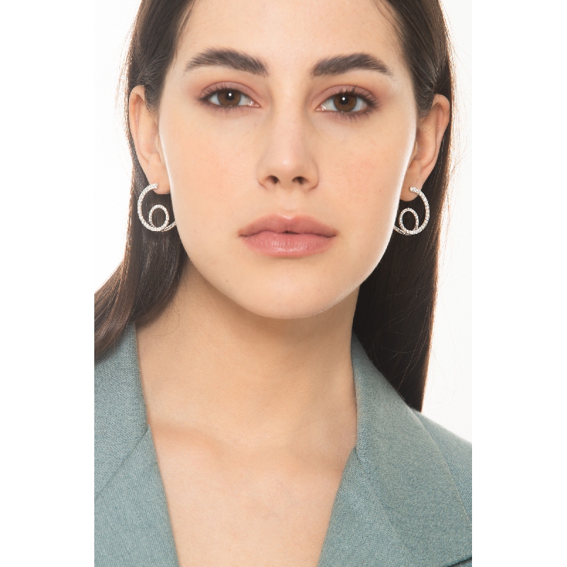 Pendientes de doble aro en oro blanco 18k con diamantes Pendientes de doble aro en oro blanco 18k con diamantes