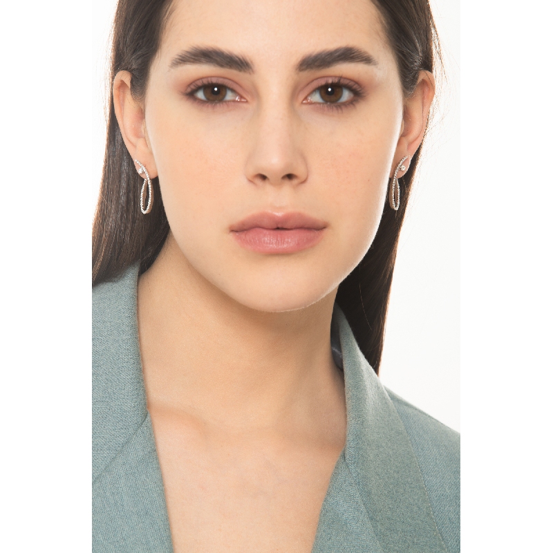 Pendientes ovalados en oro blanco 18k con diamantes