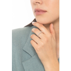 Anillo cuadrado en oro blanco 18k con diamantes 2