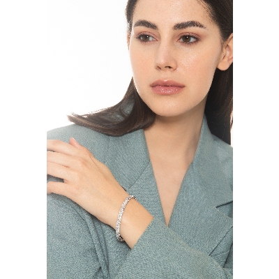 Pulsera rígida en oro blanco de 18k con diamantes