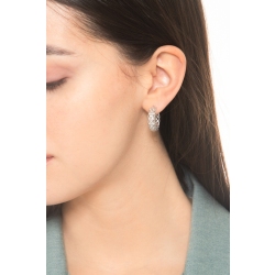 Pendientes de aro en oro blanco 18k con efecto red y diamantes 2
