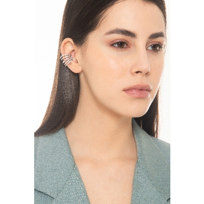 Ear cuff  pendiente en oro blanco de 18 quilates con diamantes