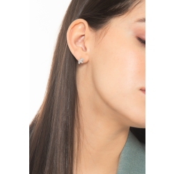 Pendientes en oro blanco 18k con circonitas en forma de perrito 2