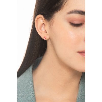 Pendientes en oro amarillo 18k perrito y patita roja