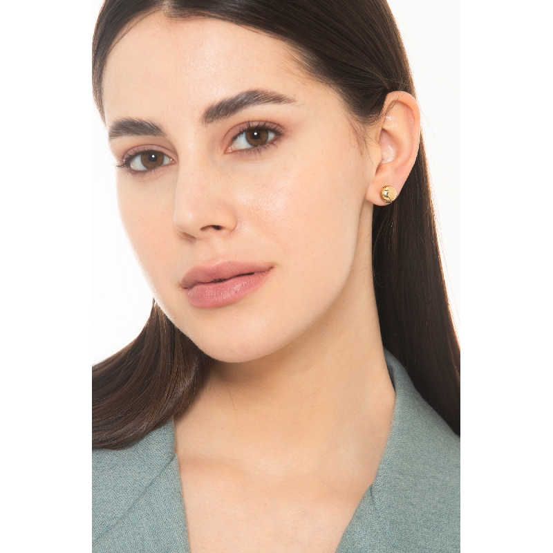 Pequeños pendientes de botón en oro amarillo 18k Pequeños pendientes de botón en oro amarillo 18k