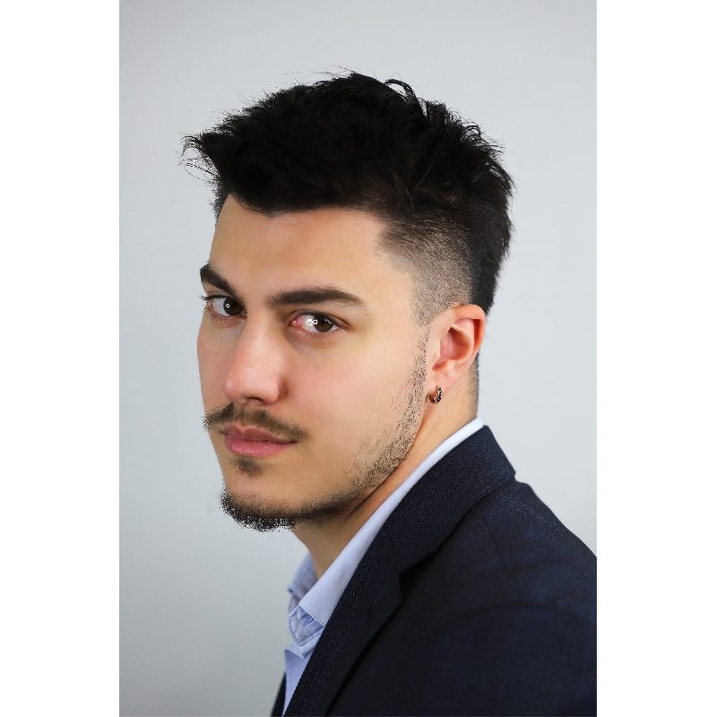 Pendiente suelto aro en oro blanco 18k con diamantes negros Pendiente suelto aro en oro blanco 18k con diamantes negros