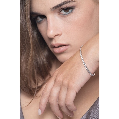 Pulsera de oro blanco 18k riviere de diamantes 3,3 mm.