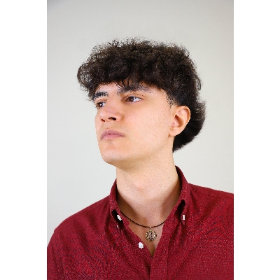 Colgante Rosa de los Vientos y ancla en oro blanco y amarillo 18k