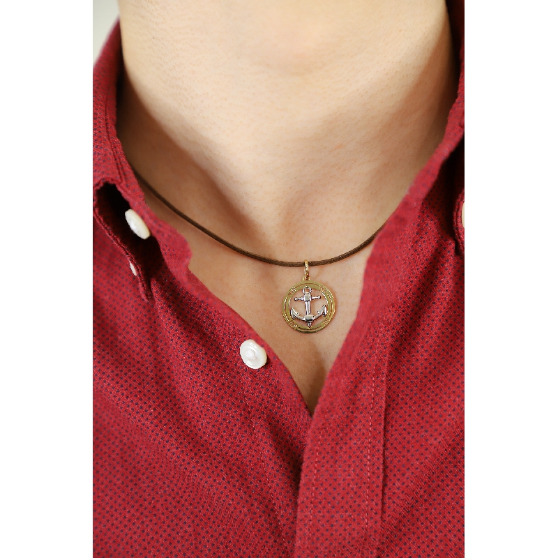 Colgante Rosa de los Vientos y ancla en oro blanco y amarillo 18k