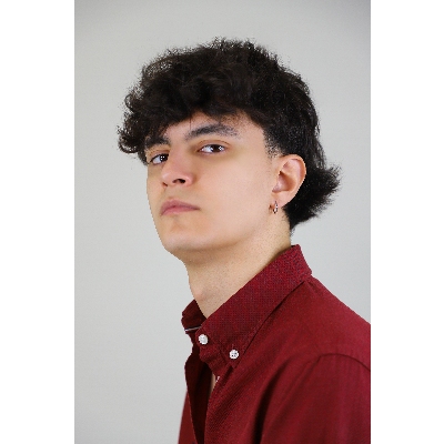 Aros en oro blanco 18k con un diámetro 1,40 cm