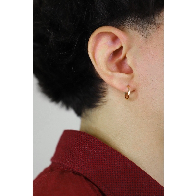 Aros en oro amarillo 18k con un diámetro 1,40 cm