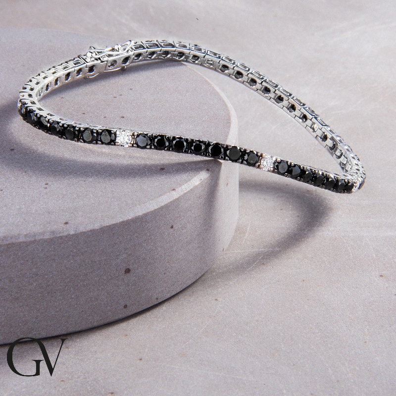 Pulsera Tennis en Oro Blanco 18k con Diamantes Negros y Blancos
