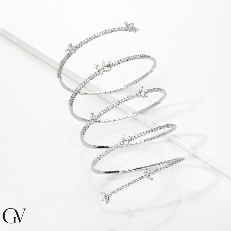 Brazalete muelle en oro blanco de 18k con diamantes Brazalete muelle en oro blanco de 18k con diamantes