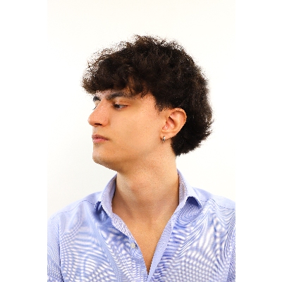 Pendiente individual para hombre en oro blanco 18k