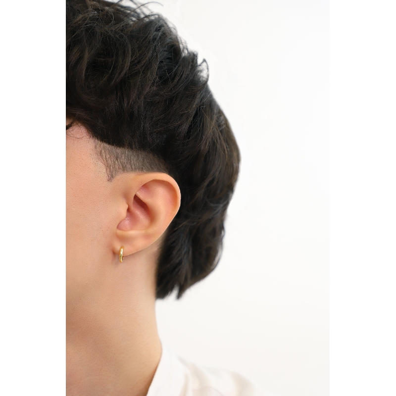 Pendiente individual para hombre en oro amarillo de 18k