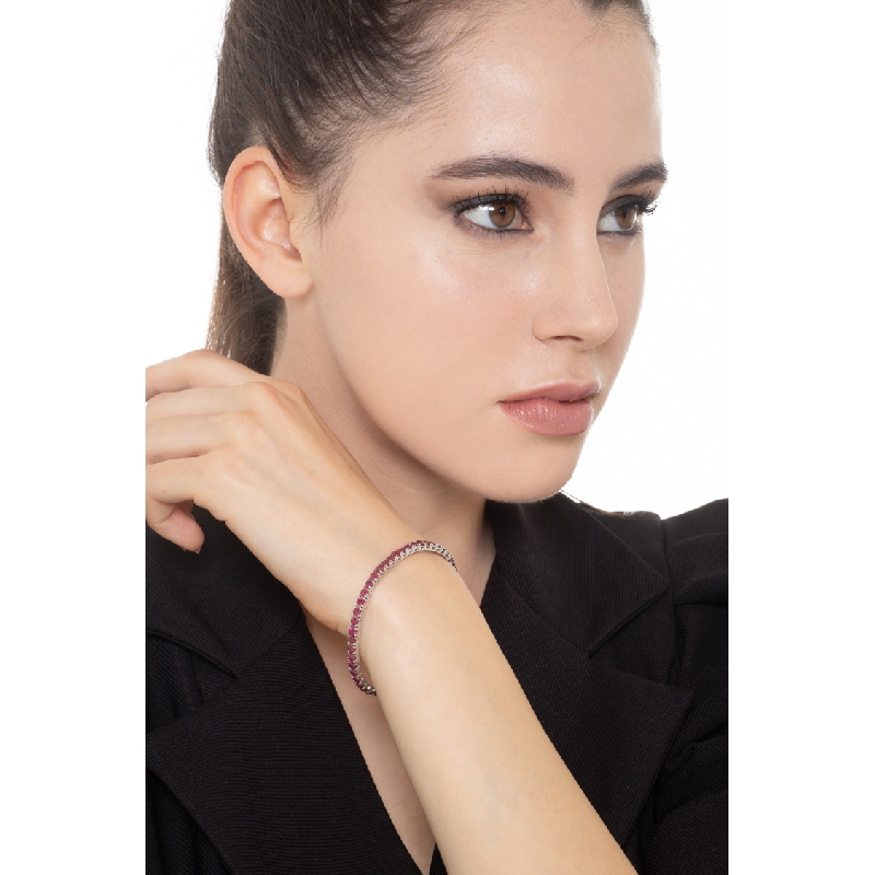 Pulsera tennis con garras en oro blanco 18k con rubíes  Pulsera tennis con garras en oro blanco 18k con rubíes