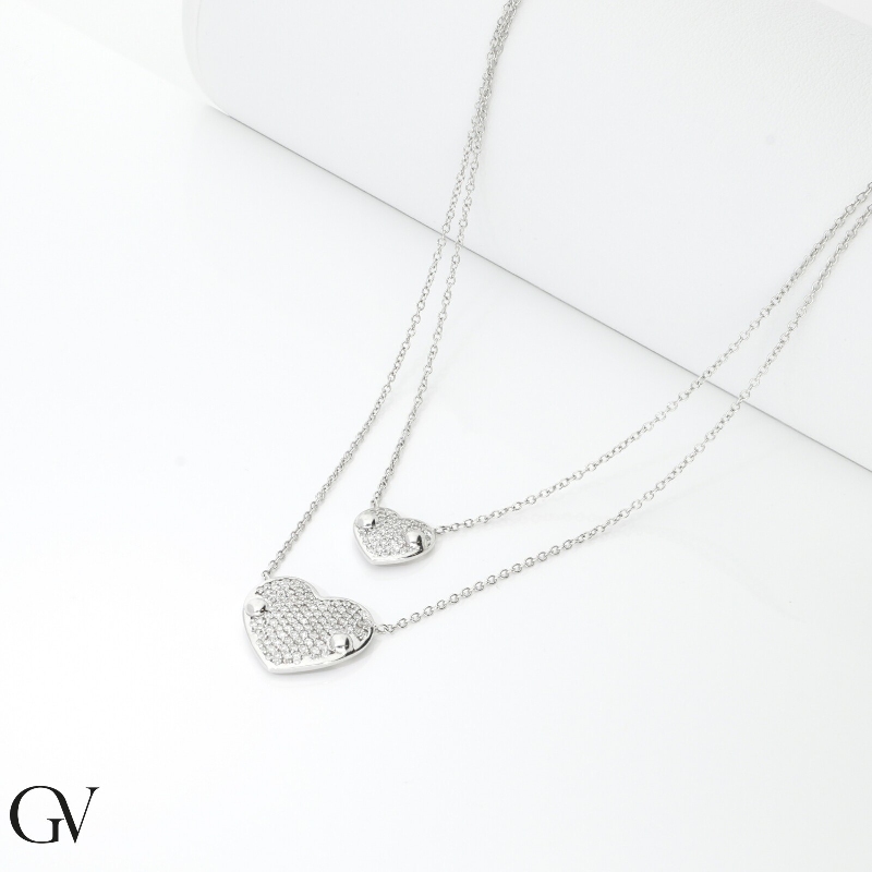 Collar oro blanco 18k con doble cadena y dos corazones con diamantes Collar oro blanco 18k con doble cadena y dos corazones con diamantes