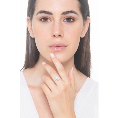 Anillo con diamante lagrima 1,00 ct GIA en oro blanco 18k