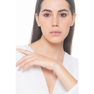 Brazalete en oro blanco 18k adornado con hojas de diamantes