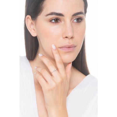 Anillo solitario en oro blanco 18k con diamante 0,04 ct