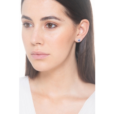  Pendientes de oro blanco de 18 quilates con un zafiro azul