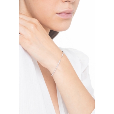 Pulsera semirrígida en oro blanco de 18 quilates con diamantes