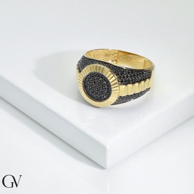 Anillo de Hombre en Oro Amarillo 18k con Circonitas Negras