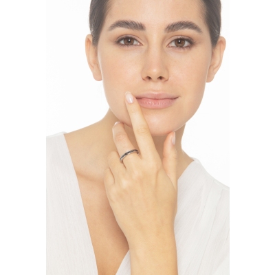 Anillo eternity en oro blanco 750 con diamantes negros