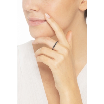 Anillo eternity en oro blanco 750 con diamantes negros