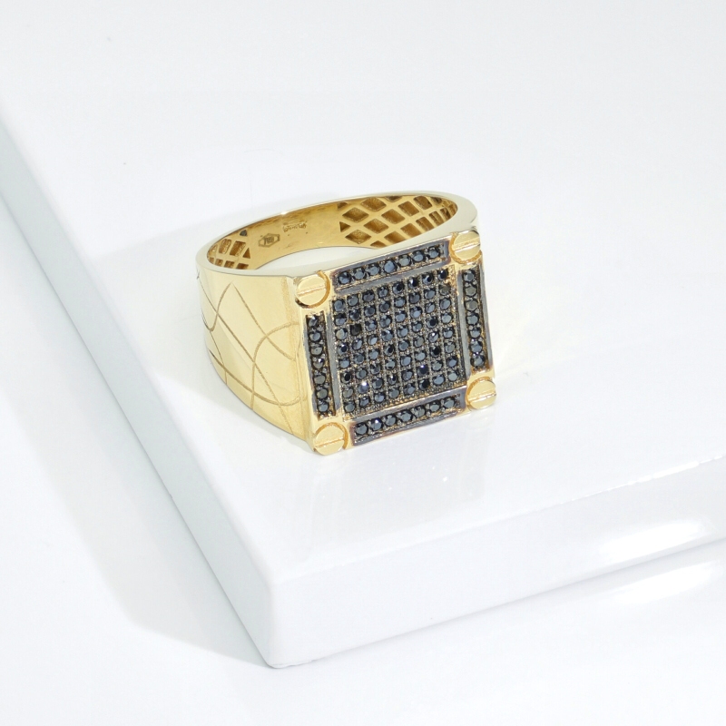 Anillo Hombre en Oro Amarillo 18k con Circonitas Negras Anillo Hombre en Oro Amarillo 18k con Circonitas Negras