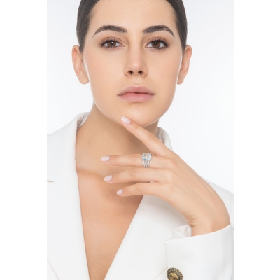 Anillo de banda en oro blanco 18 quilates con aguamarina y diamantes