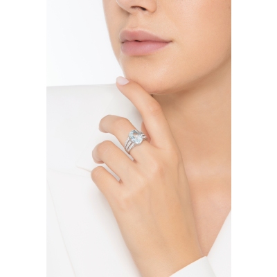 Anillo de banda en oro blanco 18 quilates con aguamarina y diamantes