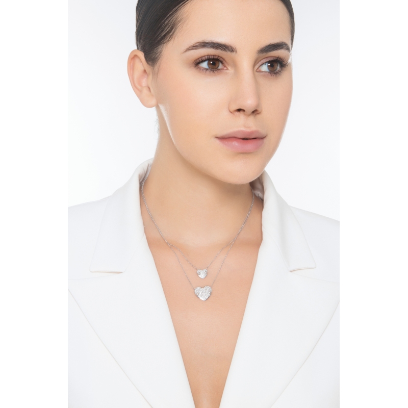 Collar oro blanco 18k con doble cadena y dos corazones con diamantes Collar oro blanco 18k con doble cadena y dos corazones con diamantes