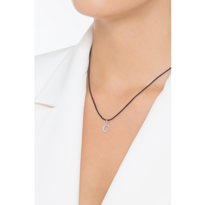 Colgante con inicial G mayúscula oro blanco 18 quilates 