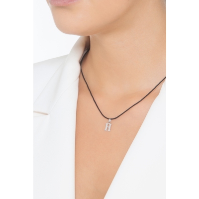 Colgante con inicial H oro blanco 18 quilates