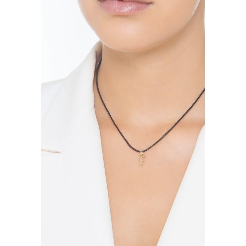 Colgante con la letra inicial F en oro amarillo 18 quilates