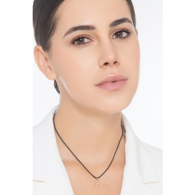 Colgante con letra inicial P