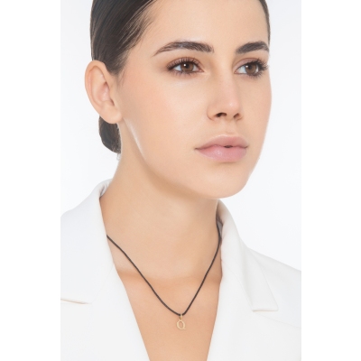 Colgante con letra inicial  Q