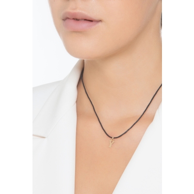 Colgante con letra inicial Y