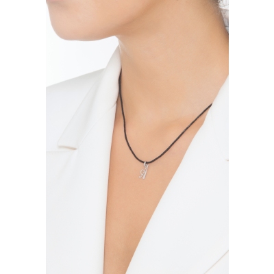 Colgante con inicial A oro blanco 18 quilates