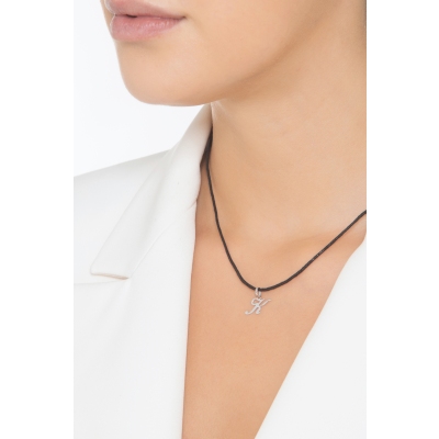 Colgante con inicial K oro blanco 18 quilates