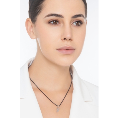 Colgante con la letra inicial Y